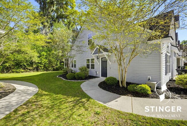 Building Photo - 379 Dante Cir