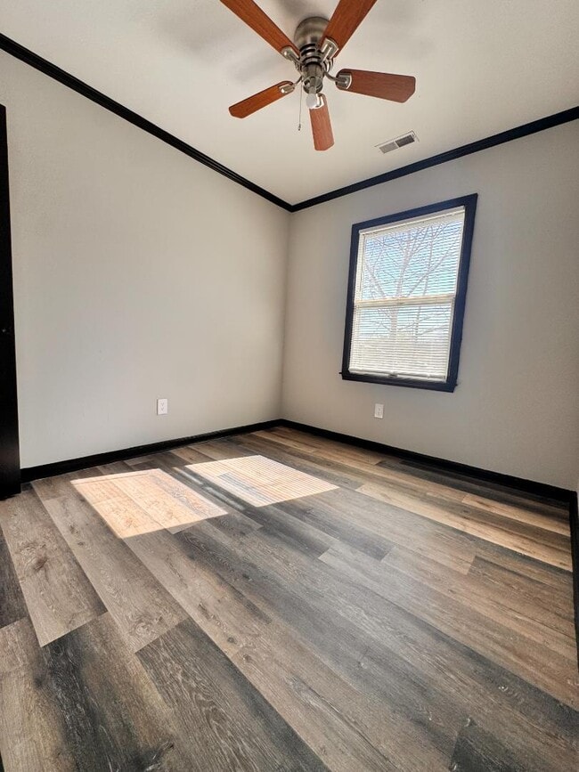 Building Photo - 2016 Brunt St