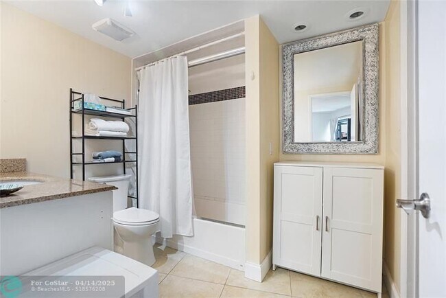Building Photo - 3800 Galt Ocean Dr