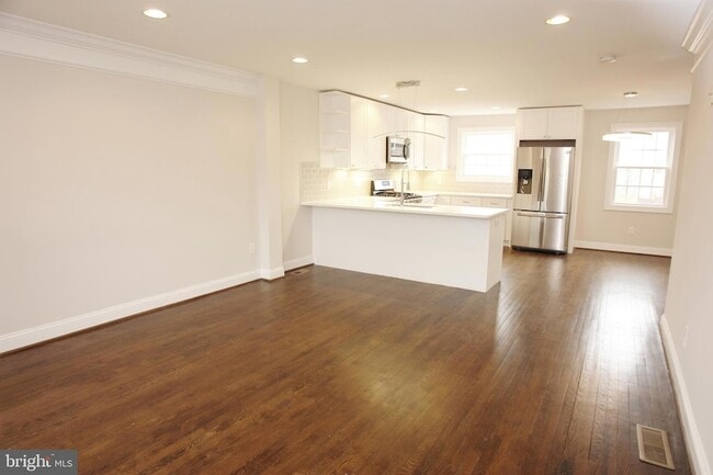 Building Photo - 12307 Chesterton Dr