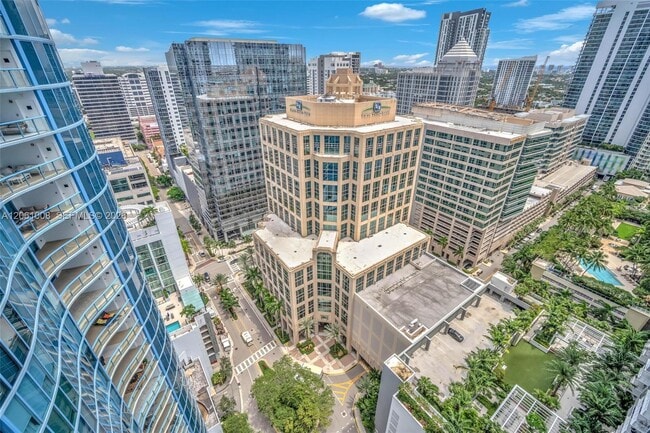 Building Photo - 333 Las Olas Way