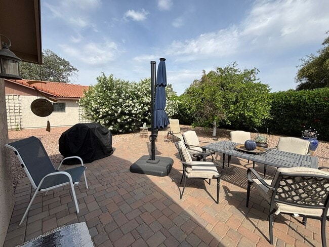 Building Photo - Enjoy this cozy 2 Bedroom, 1.75 Bathrooms, 1.5 Car Garage home in Premier Active Adult Resort Sty...