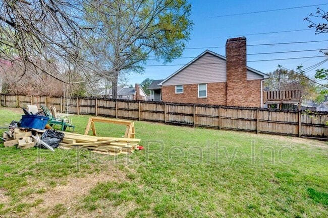 Building Photo - 18 Berrywood Dr