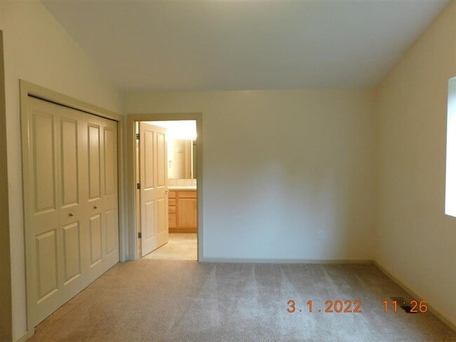 Building Photo - Single Family Home located in a quiet, pea...