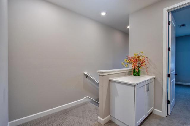 Building Photo - 1089 Delpy View Point