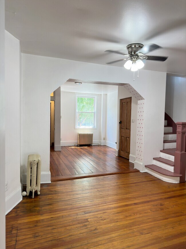 Building Photo - 1232 N Hancock St