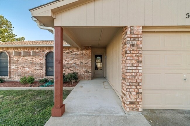 Building Photo - 5316 Yager Dr