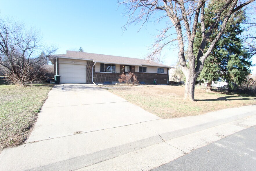 Primary Photo - 12648 E Alaska Ave