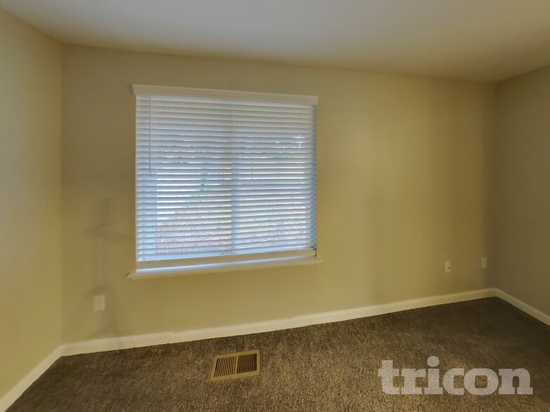 Building Photo - 25913 128th Pl SE