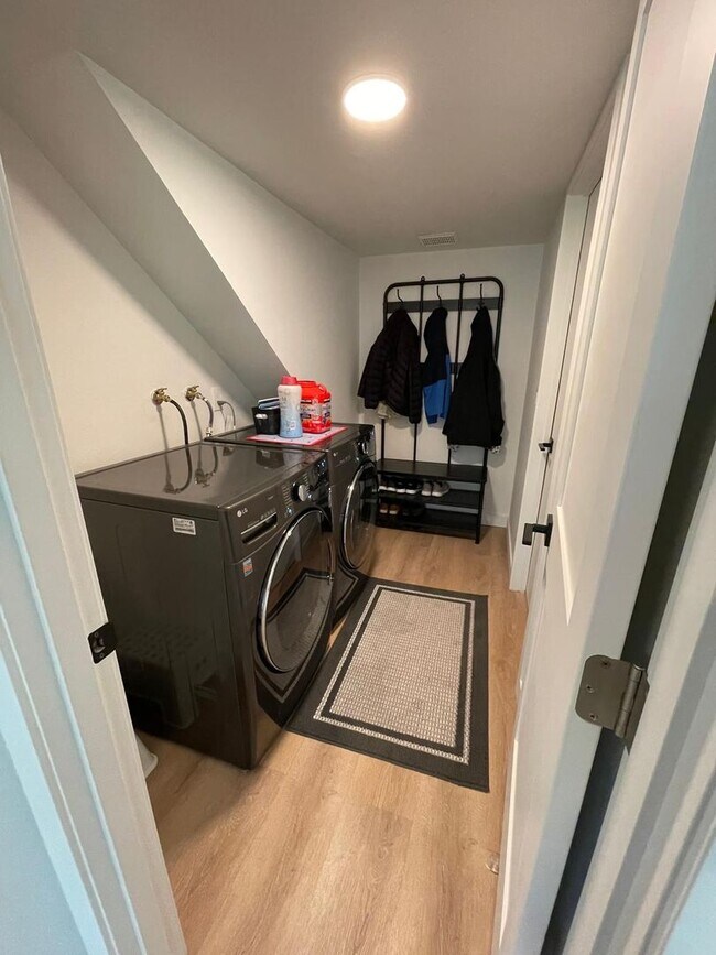 Building Photo - 13540 NE 190th Pl