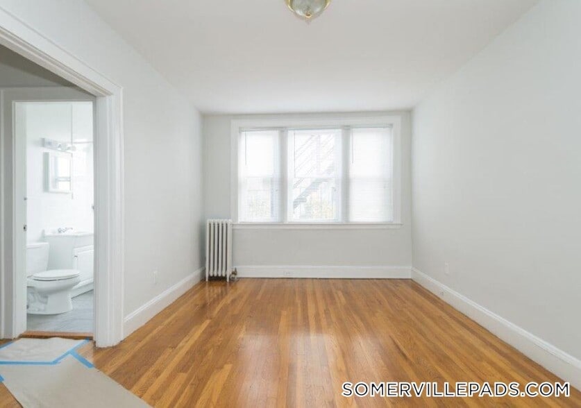 Building Photo - 136 Highland Ave