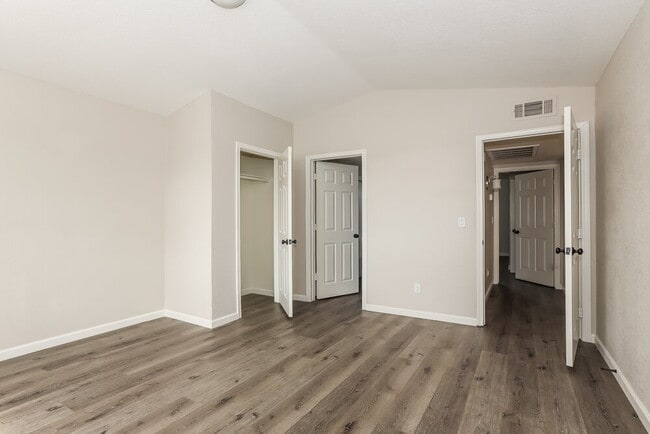 Building Photo - 8841 W Villa Rita Dr