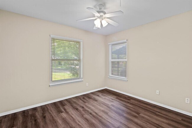 Building Photo - 5118 Waterbrook Dr