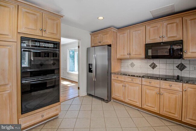 Building Photo - 7701 Zulima Ct