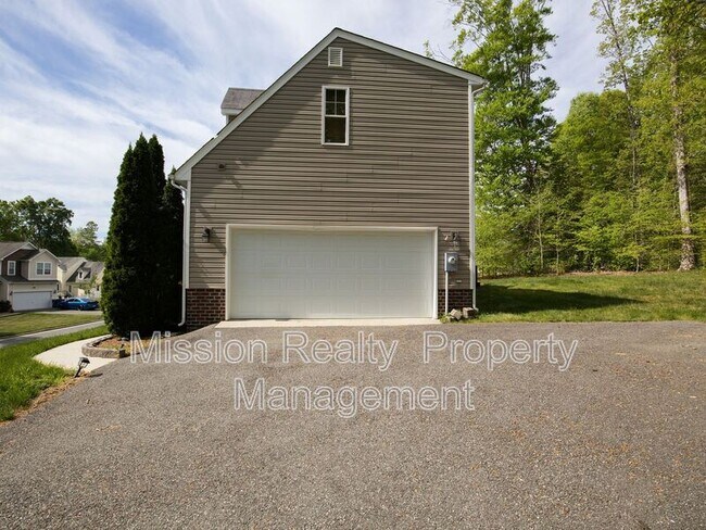 Building Photo - 11412 Parrish Creek Ln