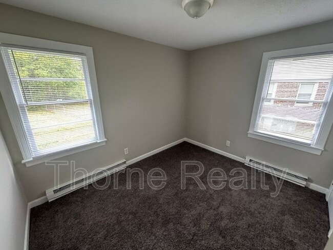 Building Photo - 112 Cane Dr