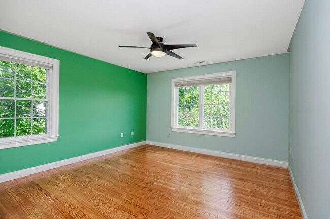 Building Photo - 14 Brattle Ln