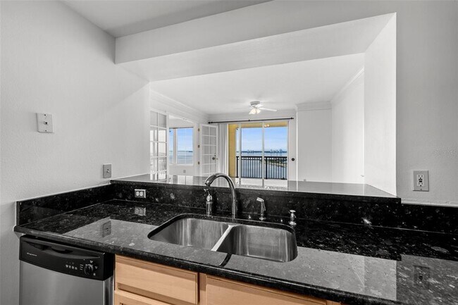Building Photo - 345 Bayshore Blvd