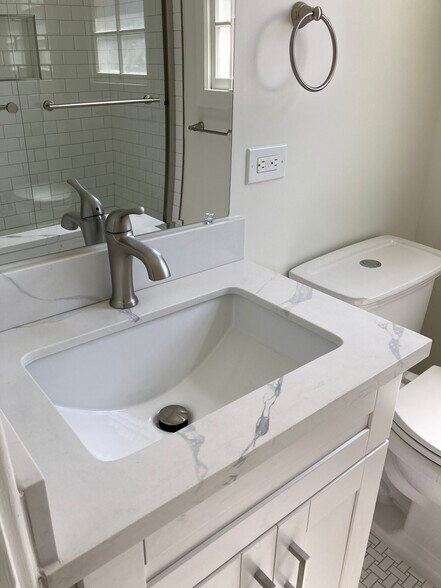 Granite sink - 271 Wayne Ave