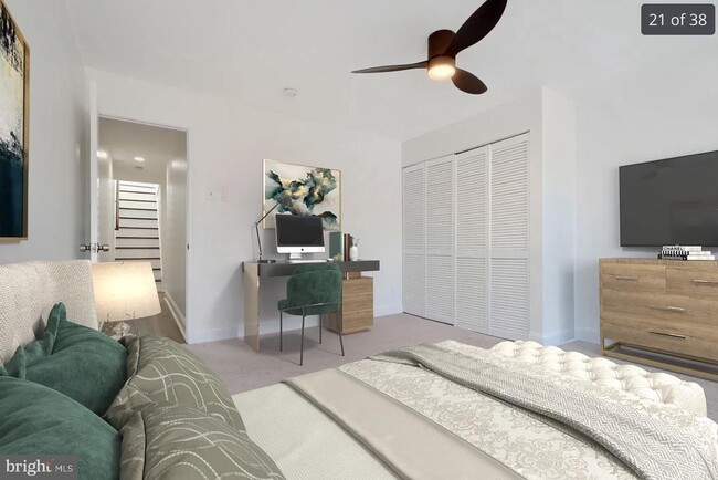 Building Photo - 1026 Riverside Ave