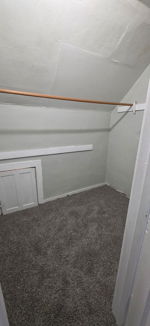 Building Photo - 233 W School St