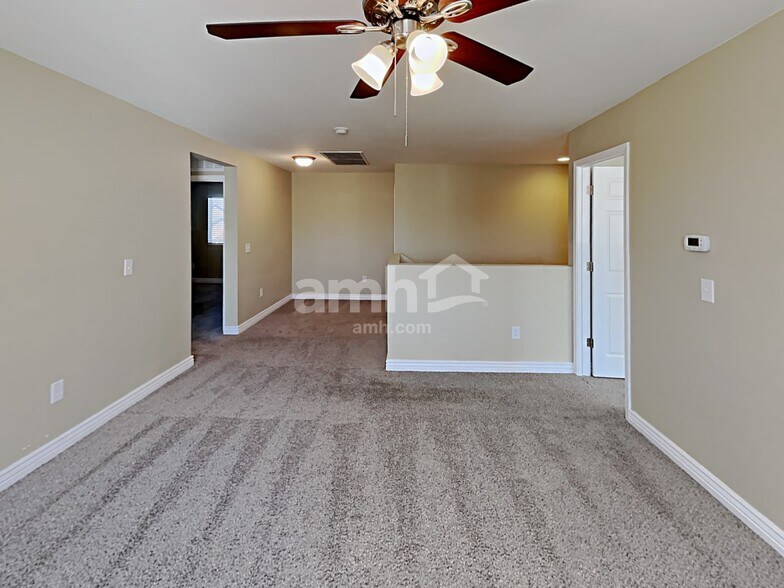 Building Photo - 8933 N Country Cove Tr