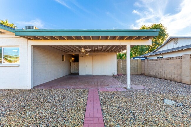 Building Photo - Scottsdale 3 bedroom long term rental