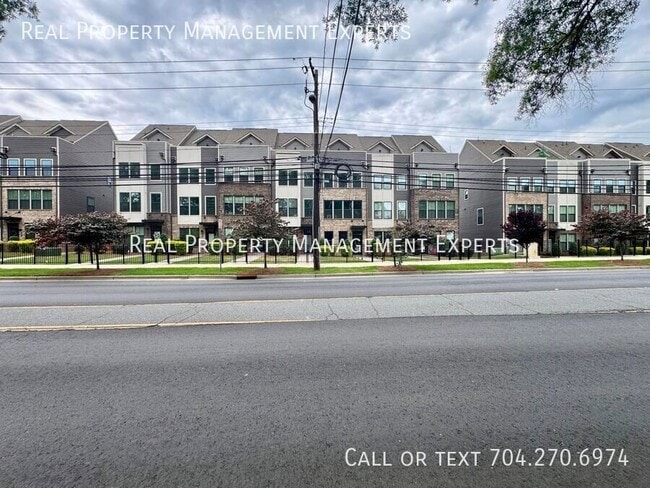 Building Photo - 528 Billingsley Rd