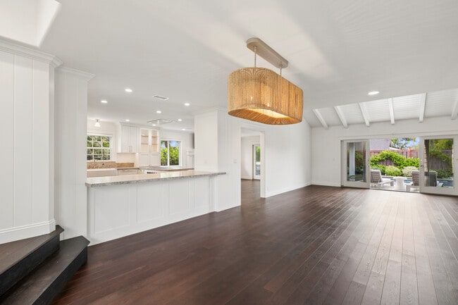 Building Photo - 1915 Windward Ln