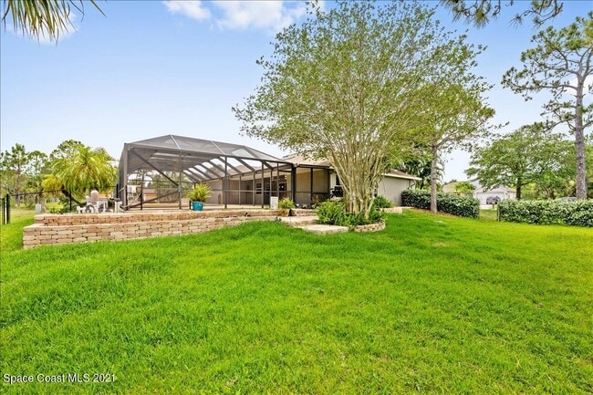 Building Photo - 5867 Treasure Ln