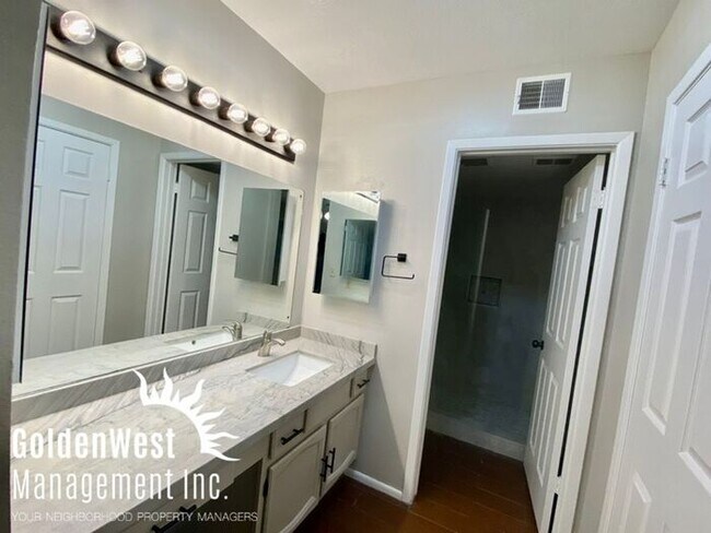 Building Photo - Stunning 2Bdm 2Ba Home in the Heart of Gle...