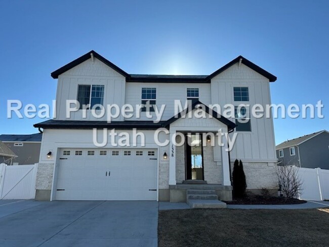 Building Photo - Large Home on Arrowhead Trail