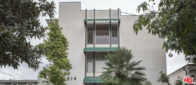 Building Photo - 1014 N Spaulding Ave