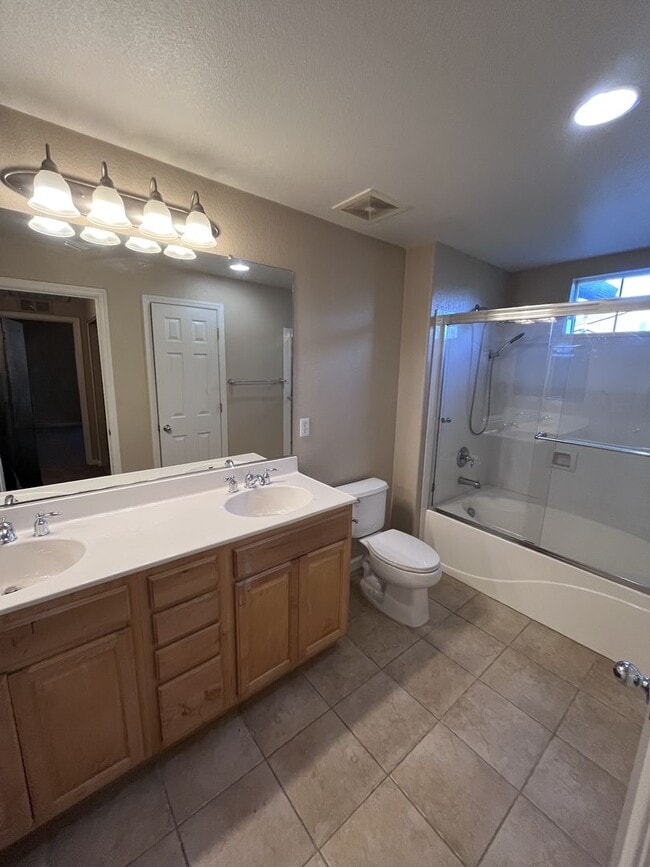Building Photo - NICE CONDO IN ROCKLIN AT GATED COMMUNITY O...