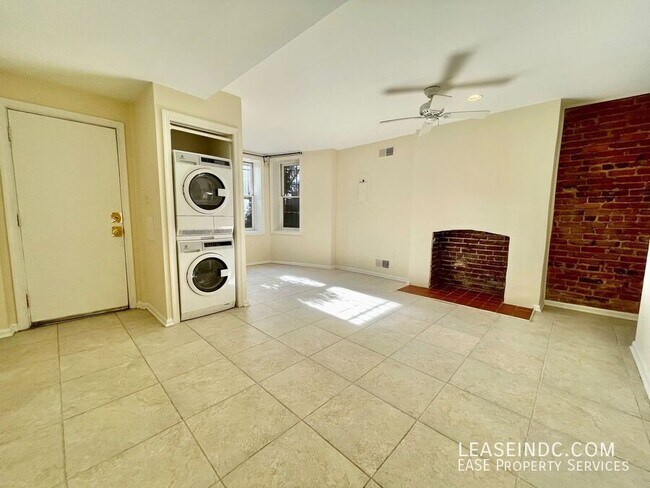 Building Photo - 1501 R St NW