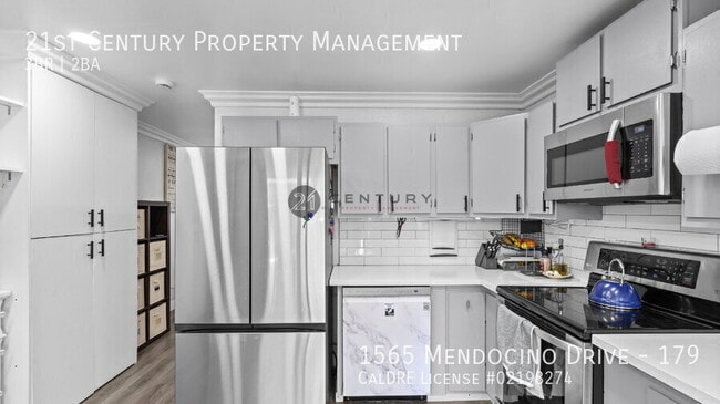 Building Photo - 1565 Mendocino Dr