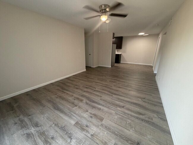 Building Photo - 3408 Balboa Ln