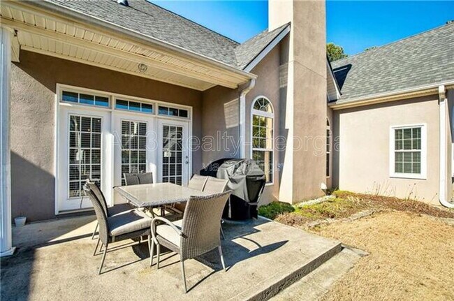 Building Photo - 203 Lenox Dr