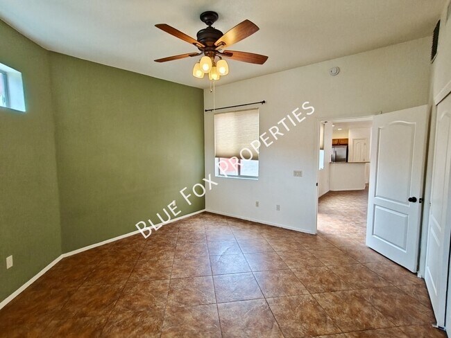 Building Photo - 1292 Paseo Luna Blanca