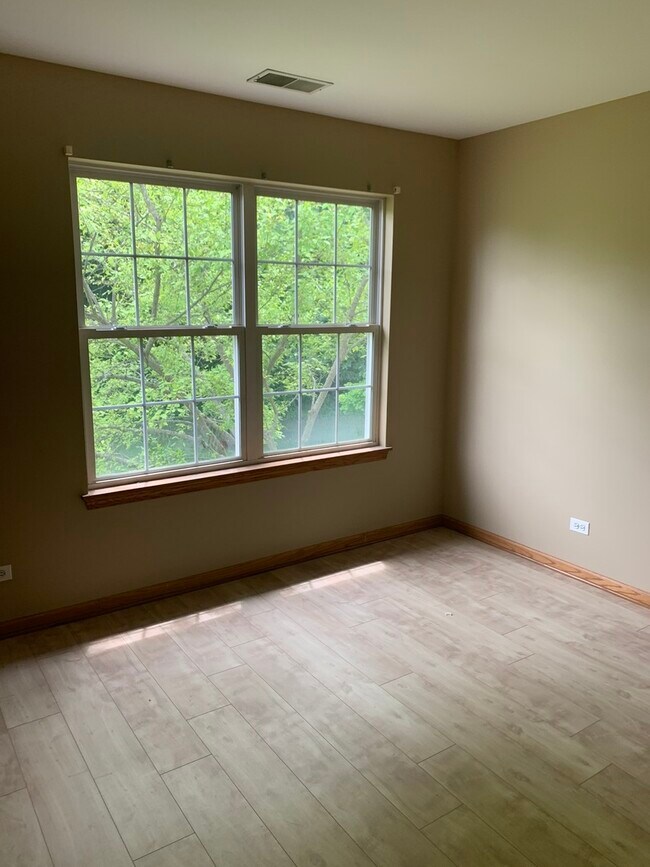 Building Photo - 2760 Packford Ln