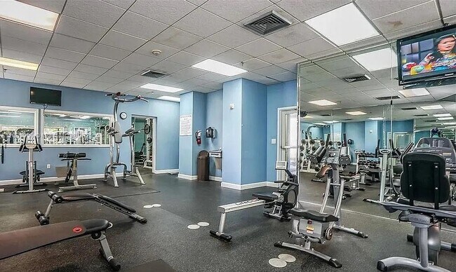 Building Photo - 800 N Miami Ave