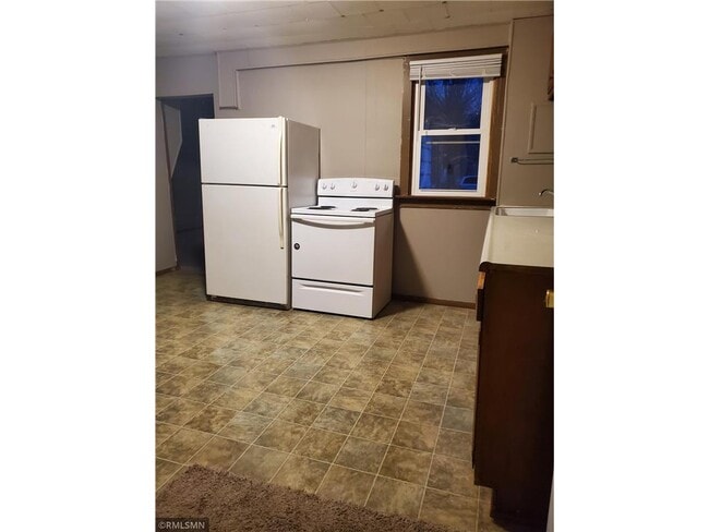 Building Photo - 103 N Pearl St