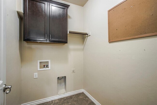 Building Photo - 4204 NE 119th St