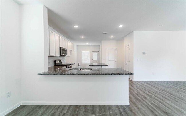 Building Photo - 219 Tokalaun Dr