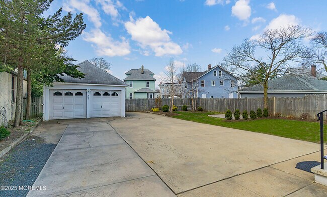 Building Photo - 34 Bridge Ave