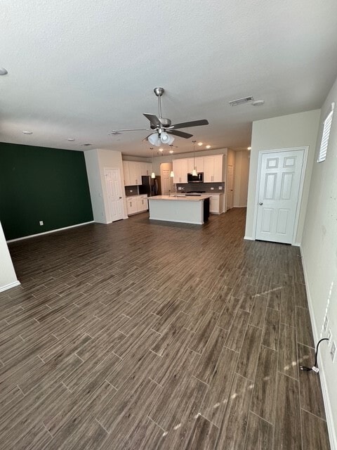 Building Photo - 3415 Avondale Vw Dr