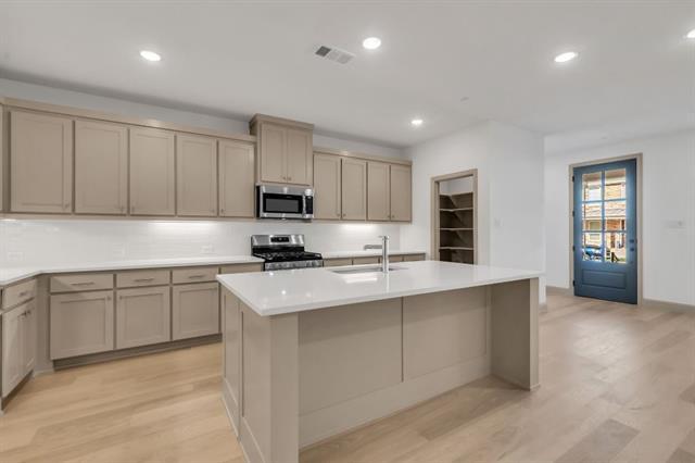 Building Photo - 8894 Scarp Hl Ln