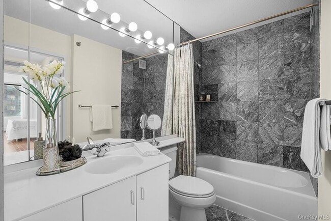 Building Photo - 4 Martine Ave