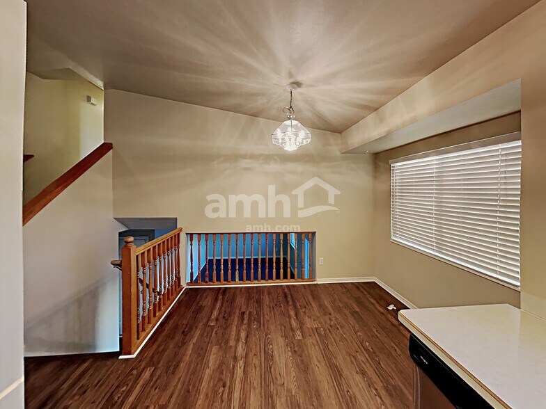 Building Photo - 1027 N 575 W