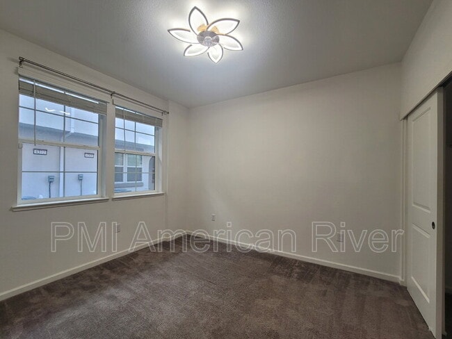 Building Photo - 4371 Garonne Walk